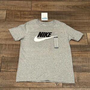 NWT Nike Youth Gray Tshirt Size Medium New Nike Tee